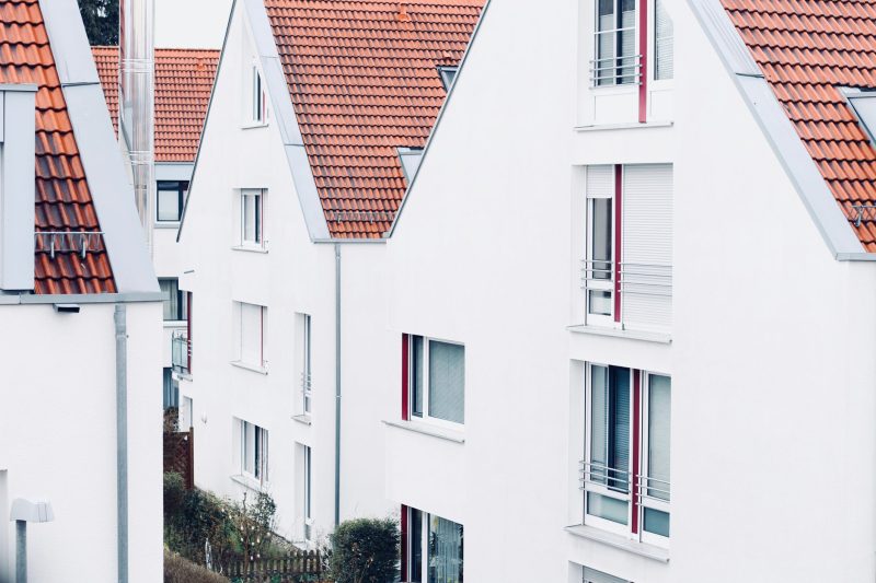 White houses with red roofs create a clean and modern suburb 1782234031